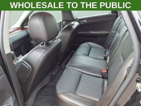 Used 2009 Chevrolet Impala LT w/ Luxury Edition Package FWD image 13