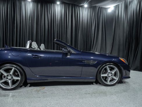 Certified 2015 Mercedes-Benz SLK 250 image 5