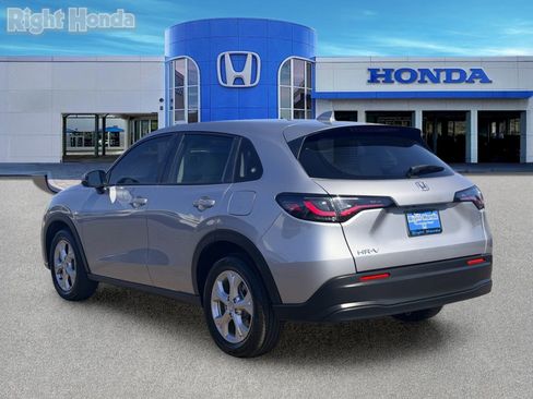 Certified 2023 Honda HR-V LX image 5
