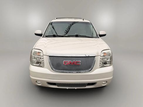 Used 2013 GMC Yukon Denali AWD/4WD image 4