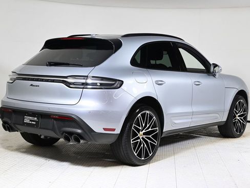 Certified 2024 Porsche Macan image 7
