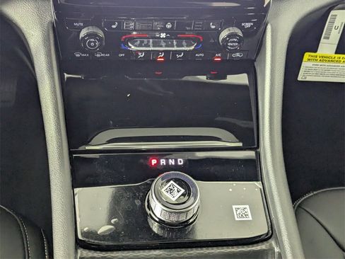 New 2025 Jeep Grand Cherokee Limited image 21