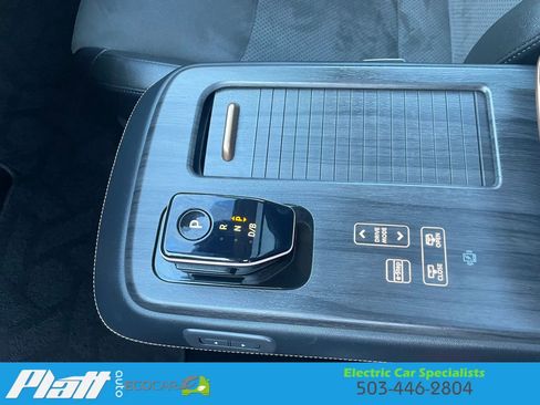 Used 2024 Nissan Ariya FWD image 24