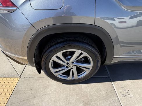 Used 2024 Volkswagen Atlas Cross Sport SEL R-Line image 15