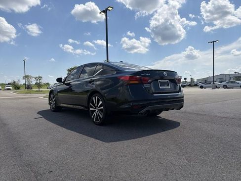 Used 2022 Nissan Altima 2.5 SR FWD image 3