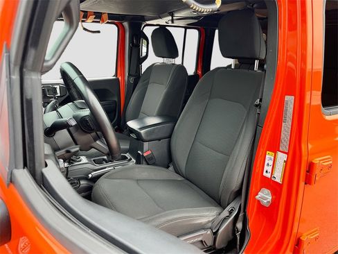 Certified 2018 Jeep Wrangler Unlimited Sport S image 19