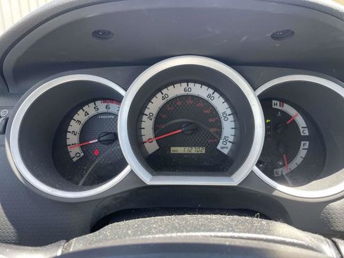 Used 2014 Toyota Tacoma PreRunner w/ Convenience Package RWD image 29