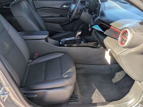 Used 2025 Chevrolet Trax RS w/ Driver Confidence Package image 29
