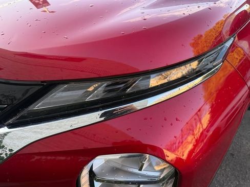 Used 2023 Mitsubishi Outlander ES image 29