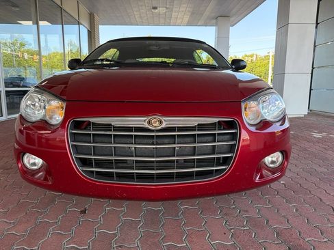 Used 2004 Chrysler Sebring Limited FWD image 3