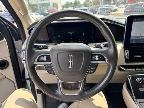Used 2018 Lincoln Navigator L Reserve w/ Technology Package AWD/4WD image 13
