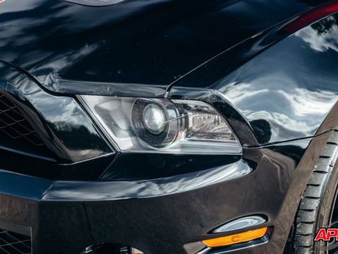 Used 2011 Ford Mustang Shelby GT500 w/ SVT Performance Pkg image 39