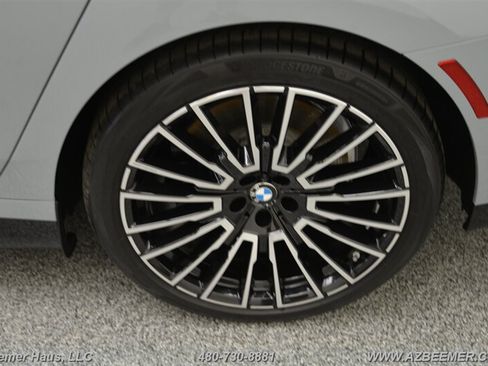Used 2025 BMW 750e xDrive w/ Premium Package AWD/4WD image 48