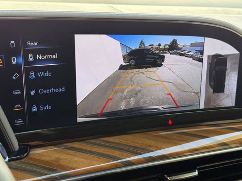 Certified 2024 Cadillac Escalade Premium Luxury Platinum w/ Heavy-Duty Trailer Package image 23