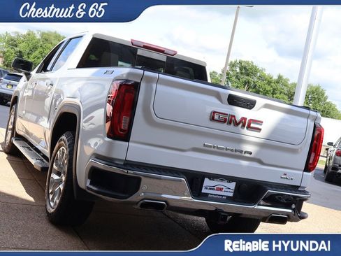 Used 2019 GMC Sierra 1500 SLT w/ SLT Premium Plus Package AWD/4WD image 4
