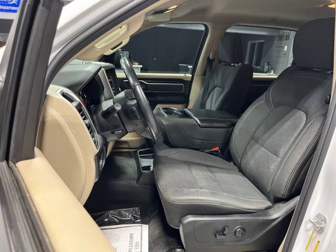 Used 2020 RAM 1500 Big Horn AWD/4WD image 17