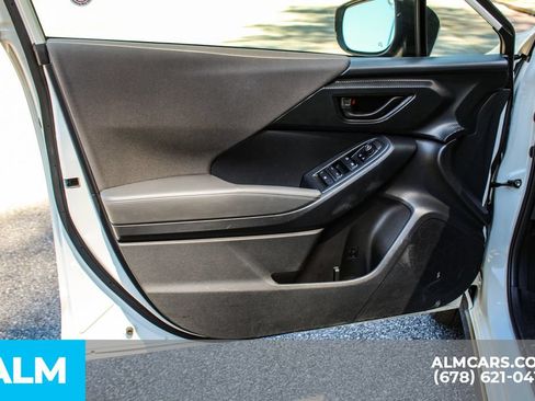 Used 2025 Subaru Crosstrek 2.5i Premium AWD/4WD image 32