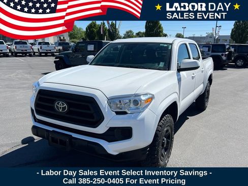 Used 2022 Toyota Tacoma SR AWD/4WD image 2