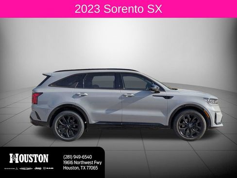 Used 2023 Kia Sorento SX FWD image 2