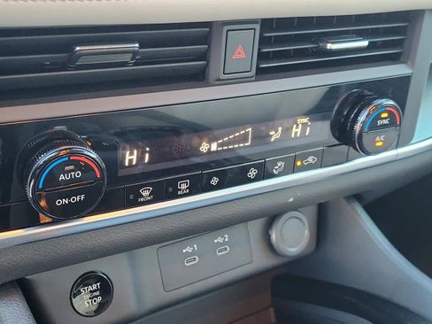 New 2025 Nissan Rogue SV image 30