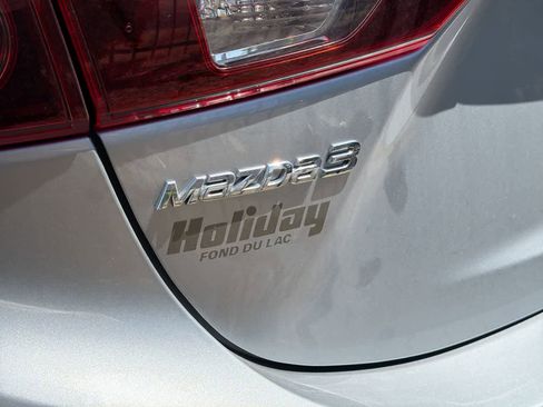 Used 2018 MAZDA MAZDA3 Sport w/ Preferred Equipment Package FWD image 4