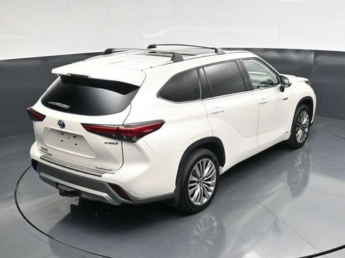 Used 2021 Toyota Highlander Platinum AWD/4WD image 49