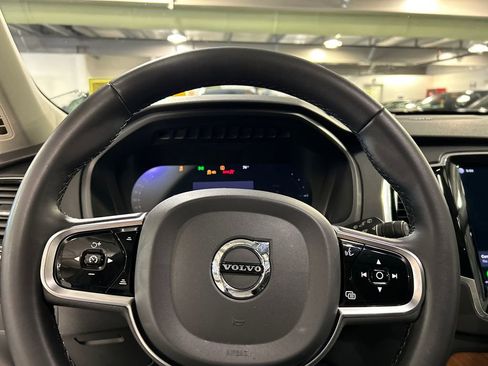 Used 2023 Volvo XC90 T8 Plus w/ Protection Package Premier AWD/4WD image 12