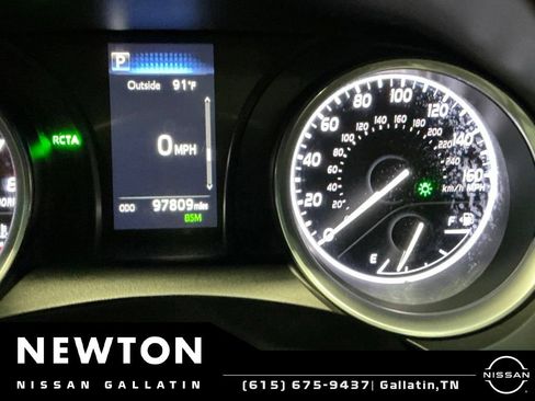 Used 2018 Toyota Camry SE w/ Audio Package FWD image 19