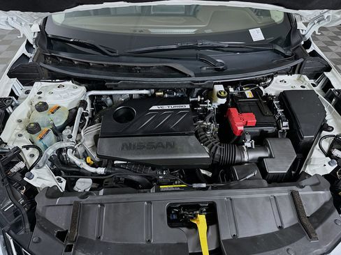 Used 2023 Nissan Rogue SV image 30