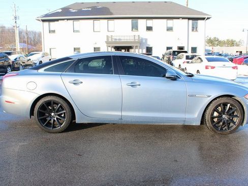 Used 2013 Jaguar XJ AWD image 6