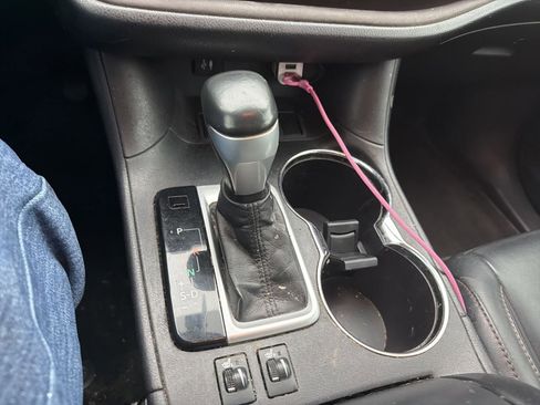 Used 2016 Toyota Highlander XLE image 8