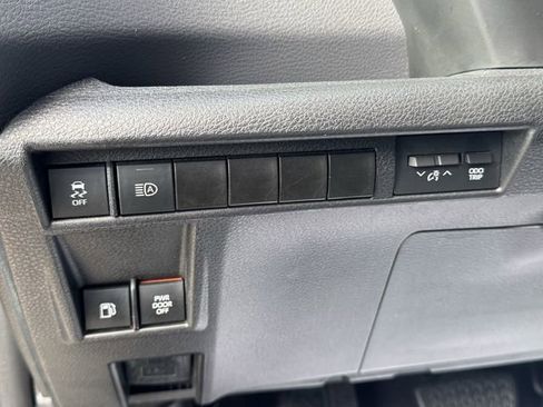 Used 2021 Toyota Sienna XSE image 19