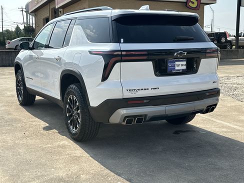 Certified 2024 Chevrolet Traverse Z71 AWD/4WD image 8