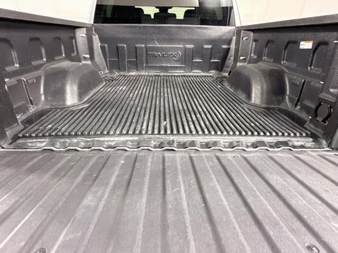 Used 2025 Chevrolet Silverado 1500 LT RWD image 34