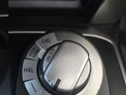 Used 2014 Toyota 4Runner Limited image 13