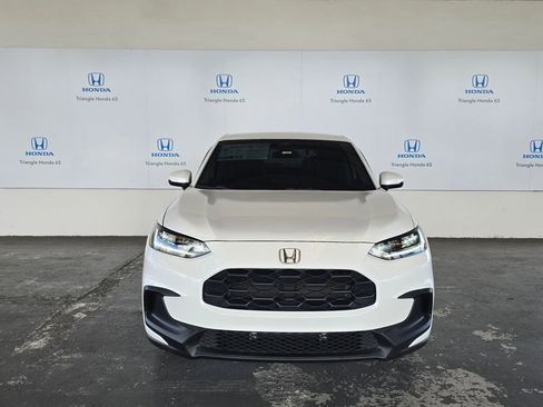 Used 2023 Honda HR-V LX image 2