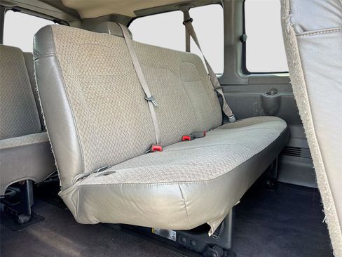 Used 2020 Chevrolet Express 3500 LT w/ LT Preferred Equipment Group RWD image 32