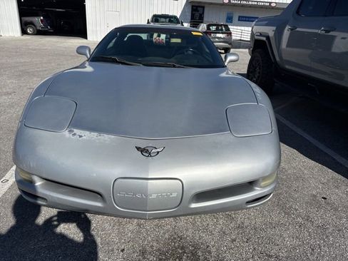 Used 2002 Chevrolet Corvette Coupe w/ Preferred Equipment Group2 image 2