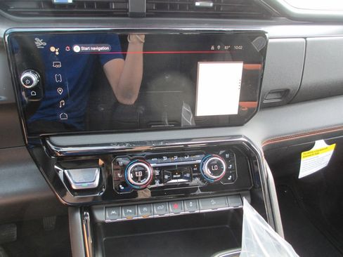 New 2026 GMC Sierra 1500 AT4 w/ AT4 Premium Package AWD/4WD image 21