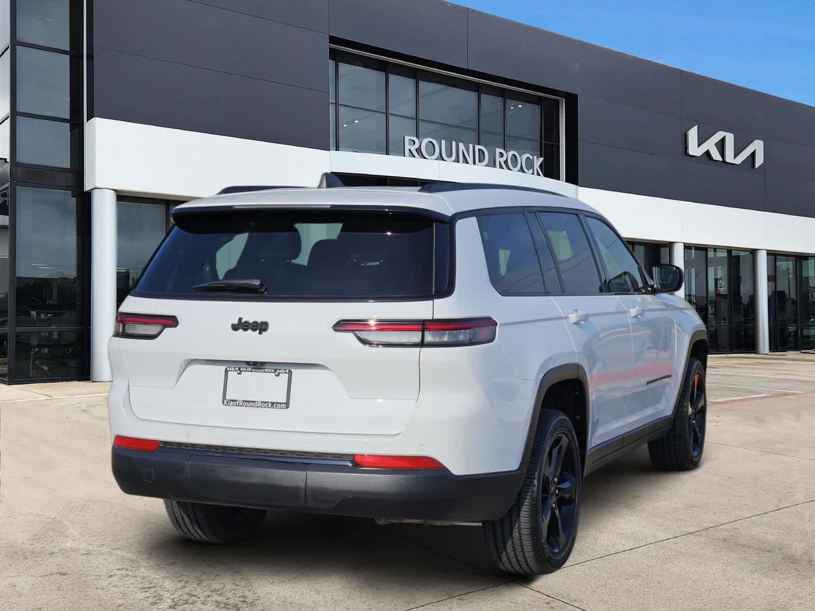 Used 2025 Jeep Grand Cherokee L Altitude RWD image 6