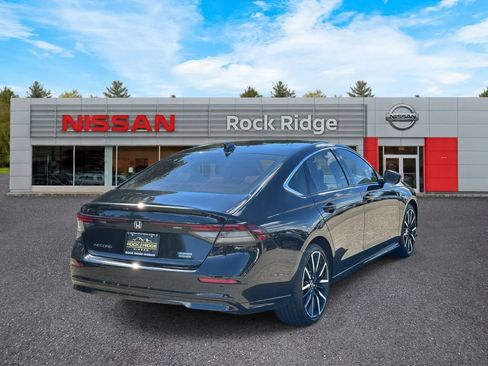 Used 2024 Honda Accord Touring image 5