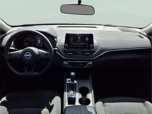 Certified 2025 Nissan Altima 2.5 S image 14