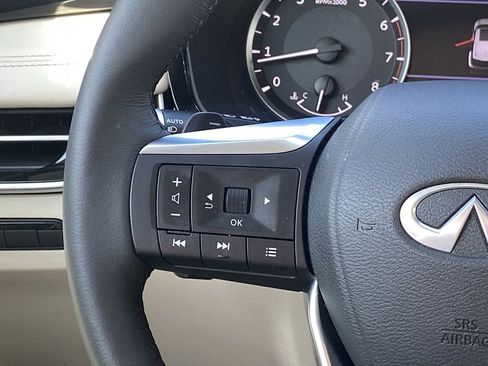 Certified 2025 INFINITI QX60 Pure FWD image 17