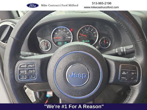 Used 2015 Jeep Wrangler Unlimited Sahara w/ Connectivity Group AWD/4WD image 8