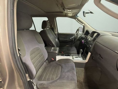 Used 2009 Nissan Pathfinder SE image 9