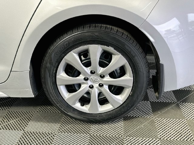 Certified 2025 Toyota Corolla LE FWD image 28