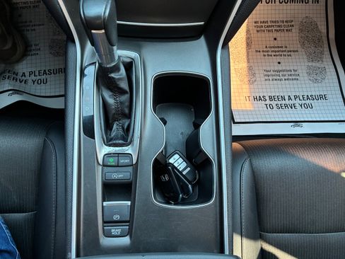 Used 2022 Honda Accord Sport image 21