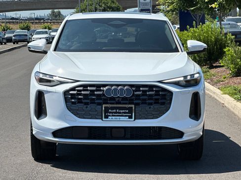 Used 2025 Audi Q5 Premium Plus AWD/4WD image 8