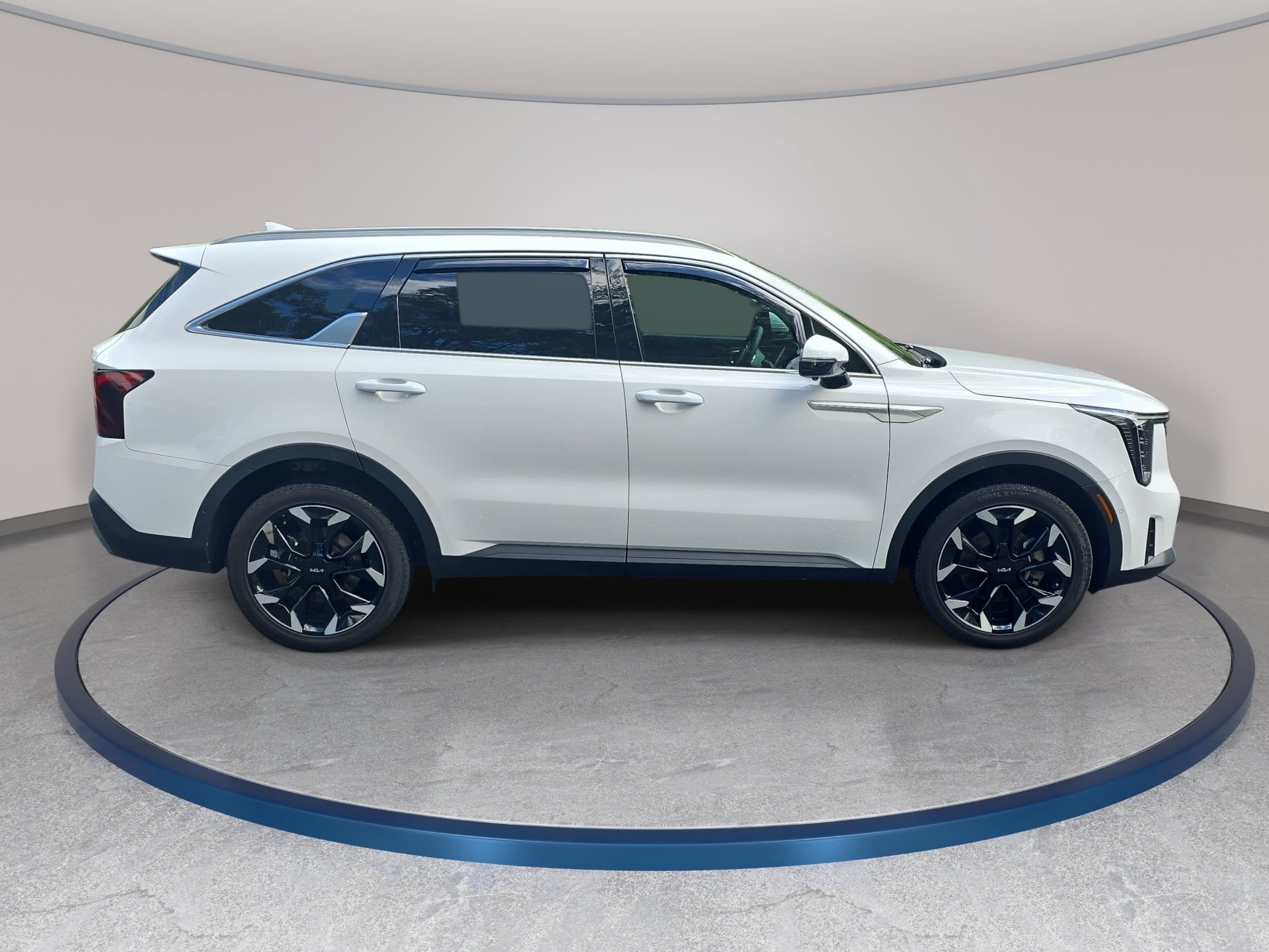 Used 2025 Kia Sorento SX FWD image 4