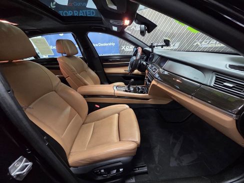 Used 2015 BMW 750Li image 29